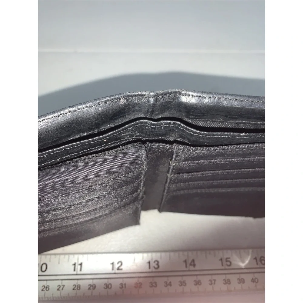 Kenneth‎ Cole Reaction Genuine Leather Trifold Wallet, Clear ID Window Coins